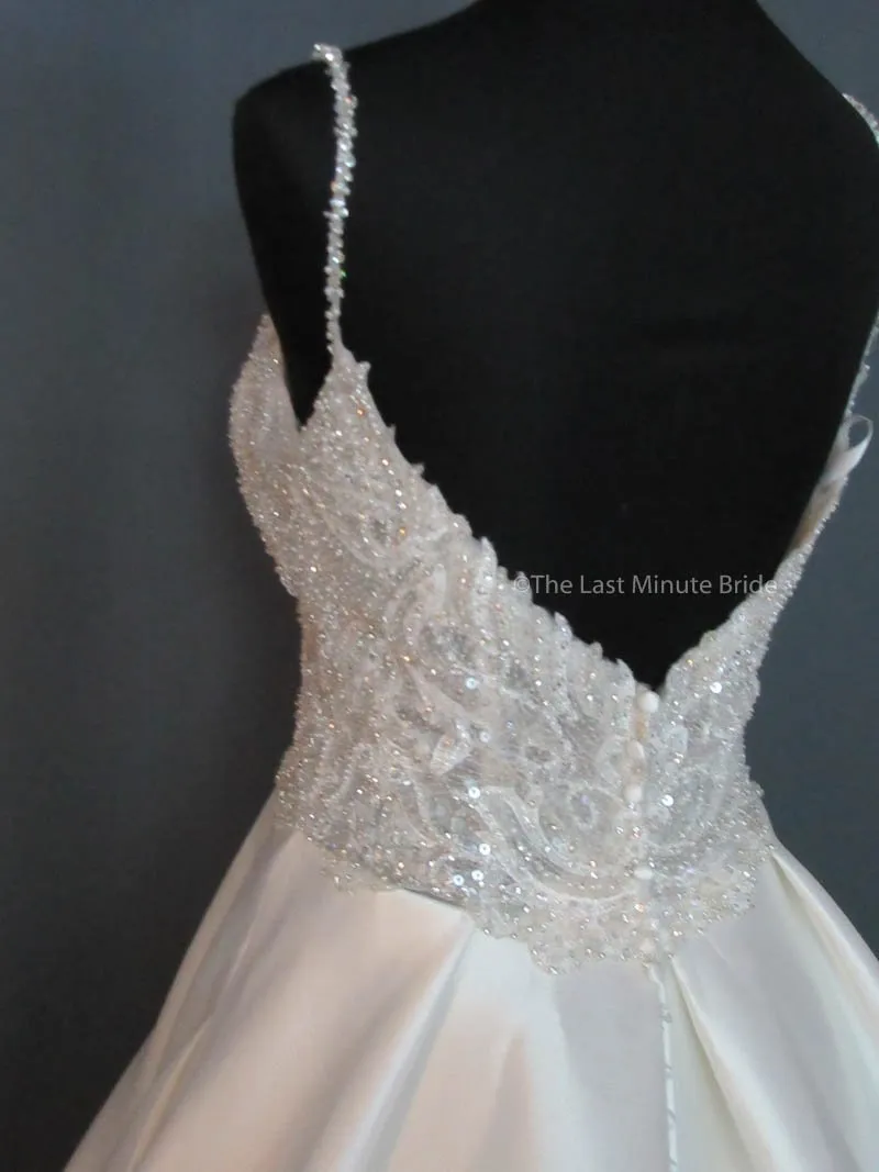 Allure Bridals 9404