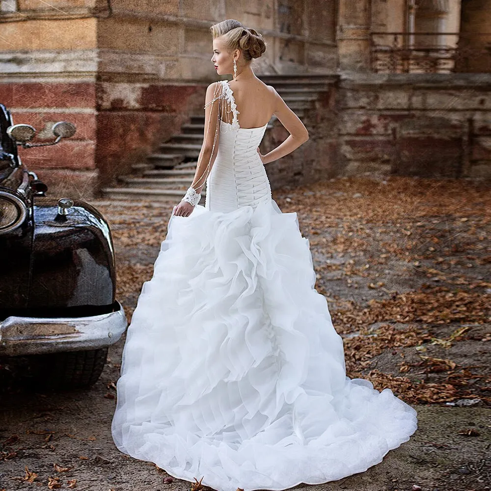 Beading Pearls Pleat White Trumpet Wedding Dresses